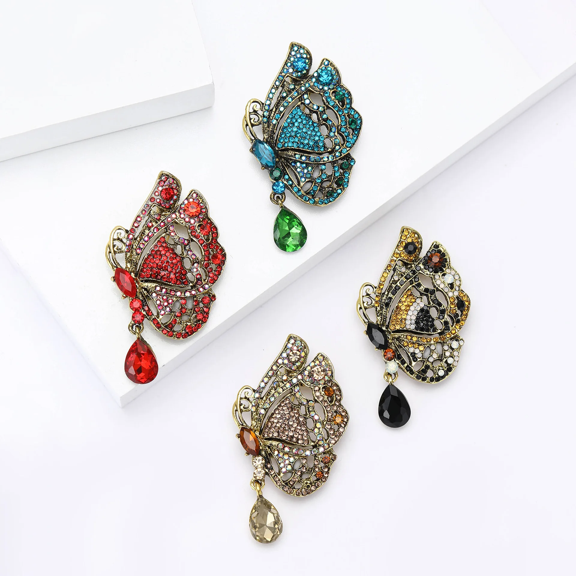 Vintage Water-Drop Pendant Rhinestone Butterfly Brooches For Women Men Clothing Animal Insect Pin Party Office Jewelry Gift
