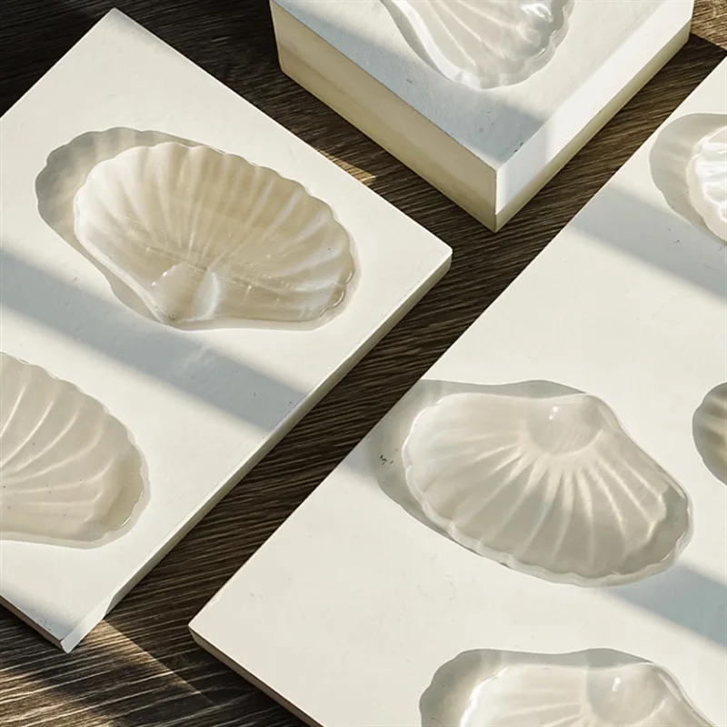 Natural Moroccan Selenite Shell Shaped Original Stone Ornaments Desktop Decoration Exquisite Unique Hand Crafted Craftsmanship