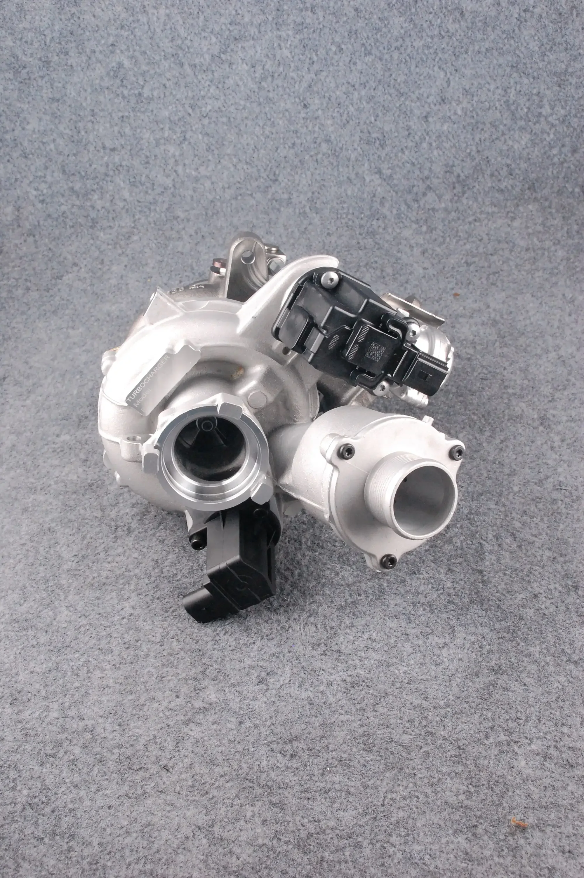 Upgrade turbocharger  IS38 for EA888 Golf R/ S3 Gen 3 Bigger size 550 power turbo MK7