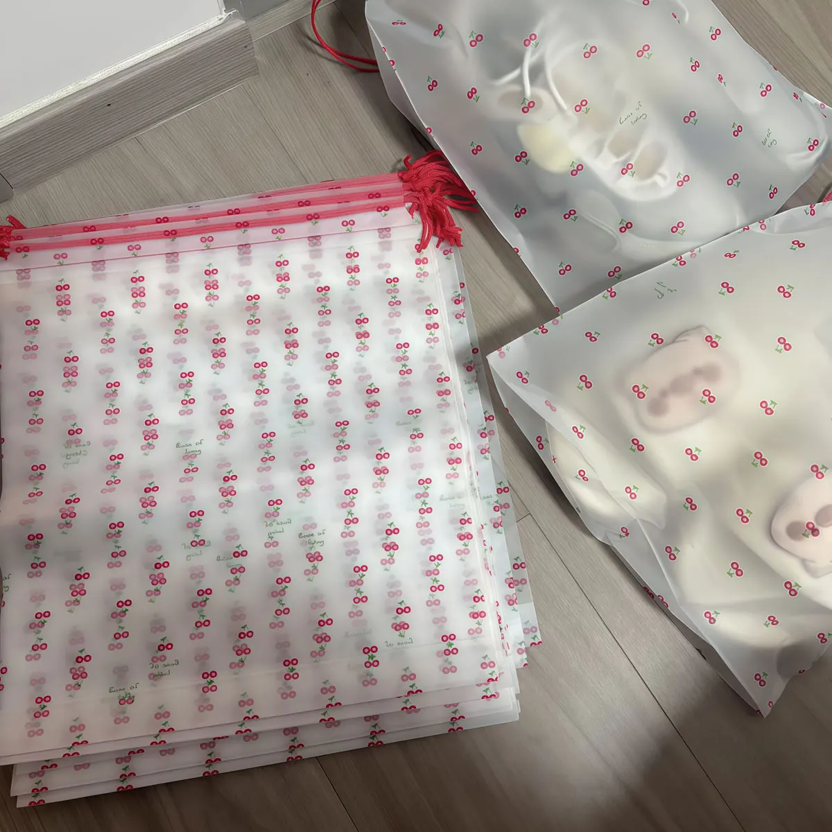 40 Stück Kordelzugbeutel, Schuh-Reise-Aufbewahrungsbeutel, Transparenter Kirsch-Reise-Kleidungsverpackungsbeutel, Staubdichter Spielzeug-Schuh-Aufbewahrungsbeutel – Detail 4