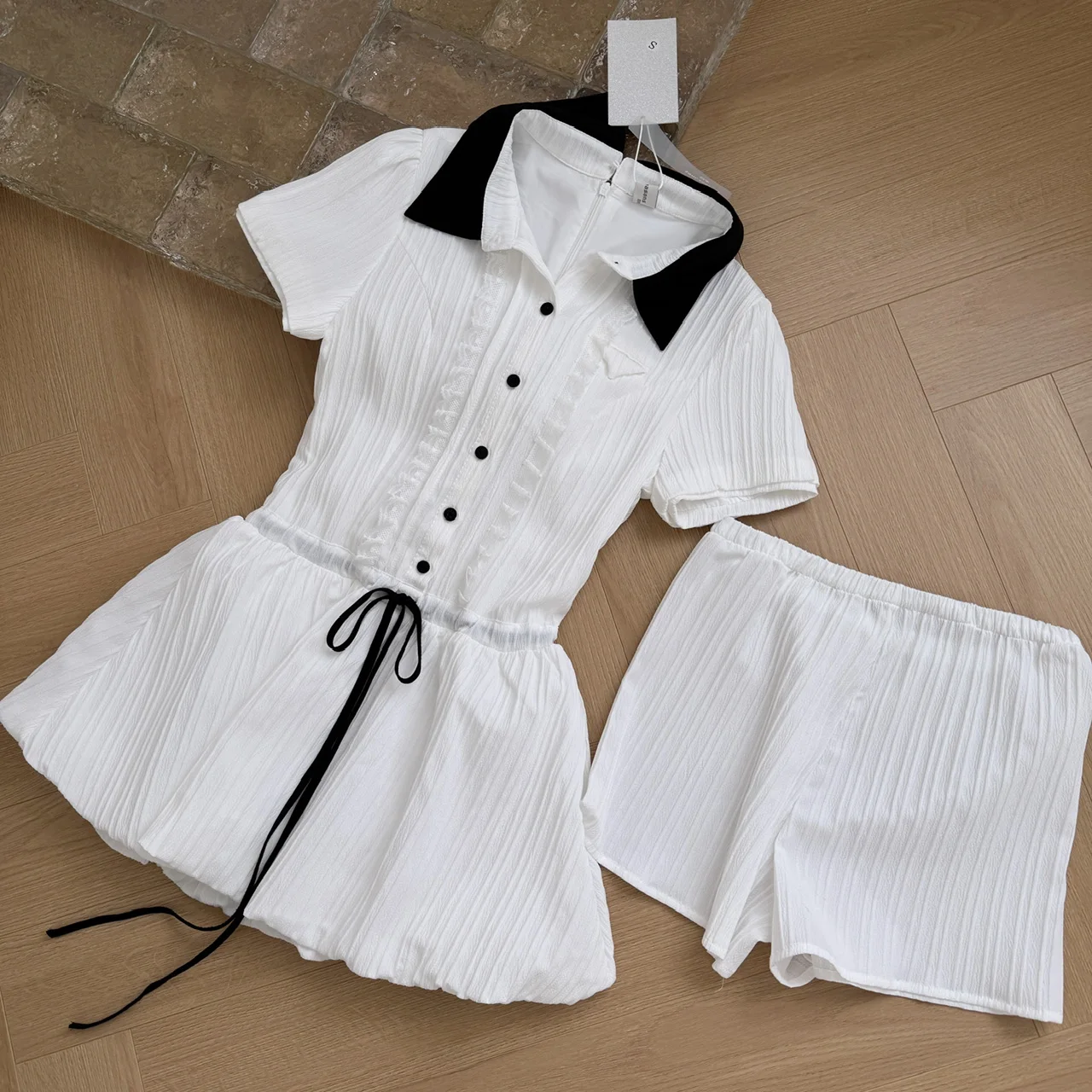 طقم فستان وشورت صيفي بطباعة زهور وياقة بولو وخصر برباط وأكمام قصيرة، ملابس نسائية بأسلوب جامعي أنيق