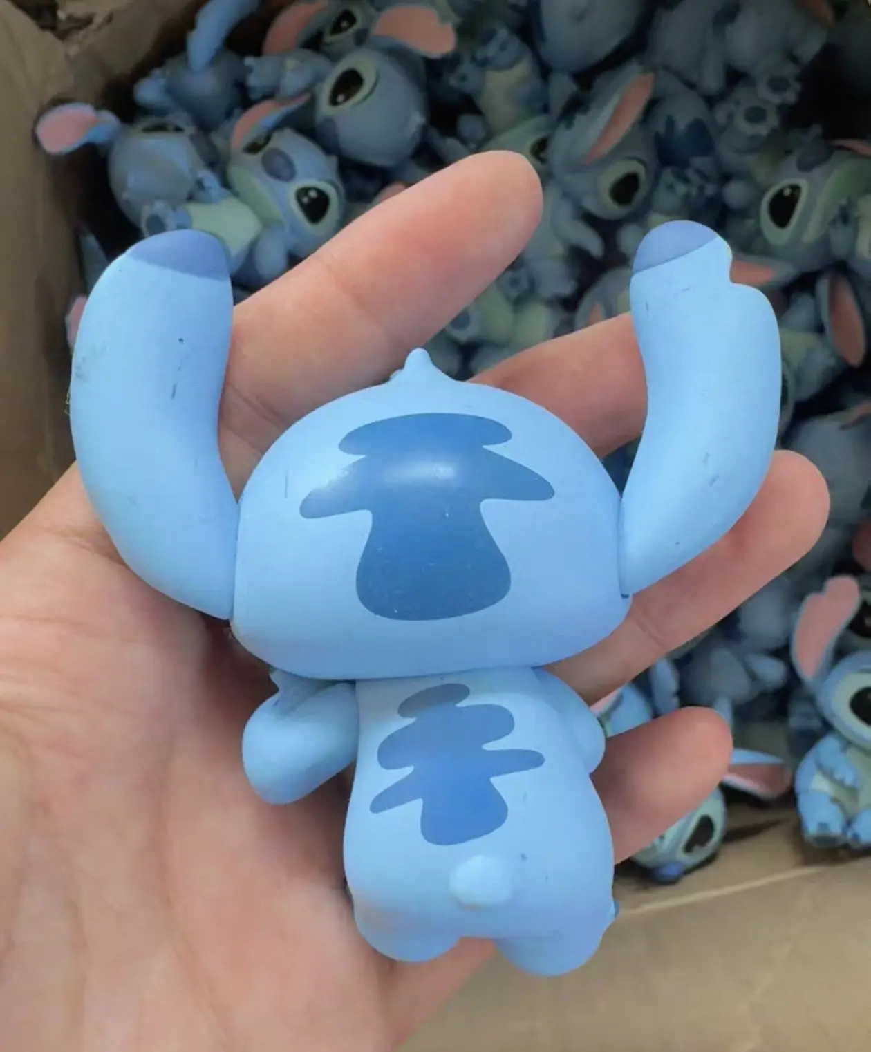 Kawaii Stitch Anime Cartoon Blind Box Figure - Action Model Doll For Friends Room Car Cake Decor Regalo di compleanno alla moda per ragazze