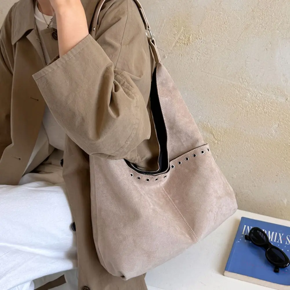 Vintage Rivet Tote Bag Women Fashion Casual Handbag Large Capacity Commuter Shoulder Bag Korean Style Solid Color PU Purse