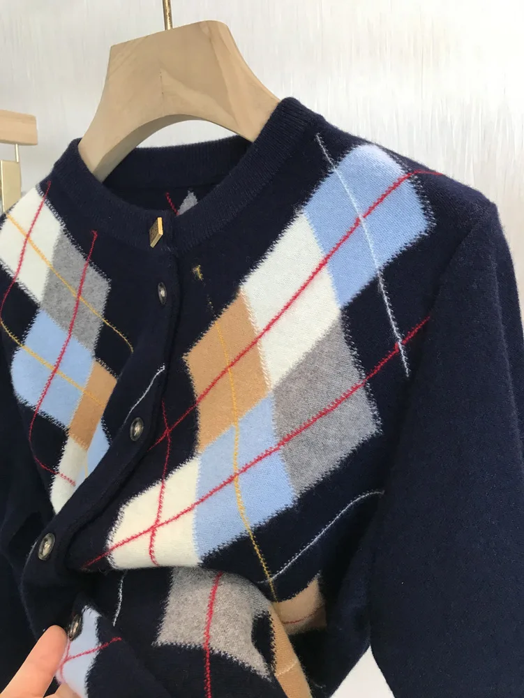 المرأة الرجعية المعين سترة مشغولة من الصوف سترة الصوف الخالص طاقم الرقبة طويلة الأكمام النمط الأكاديمي خزانة عصرية 3K