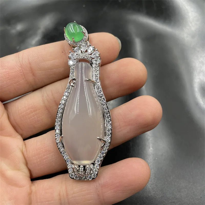 InlaidChalcedony Agate White Vase Sweater Chain Jade Pendant