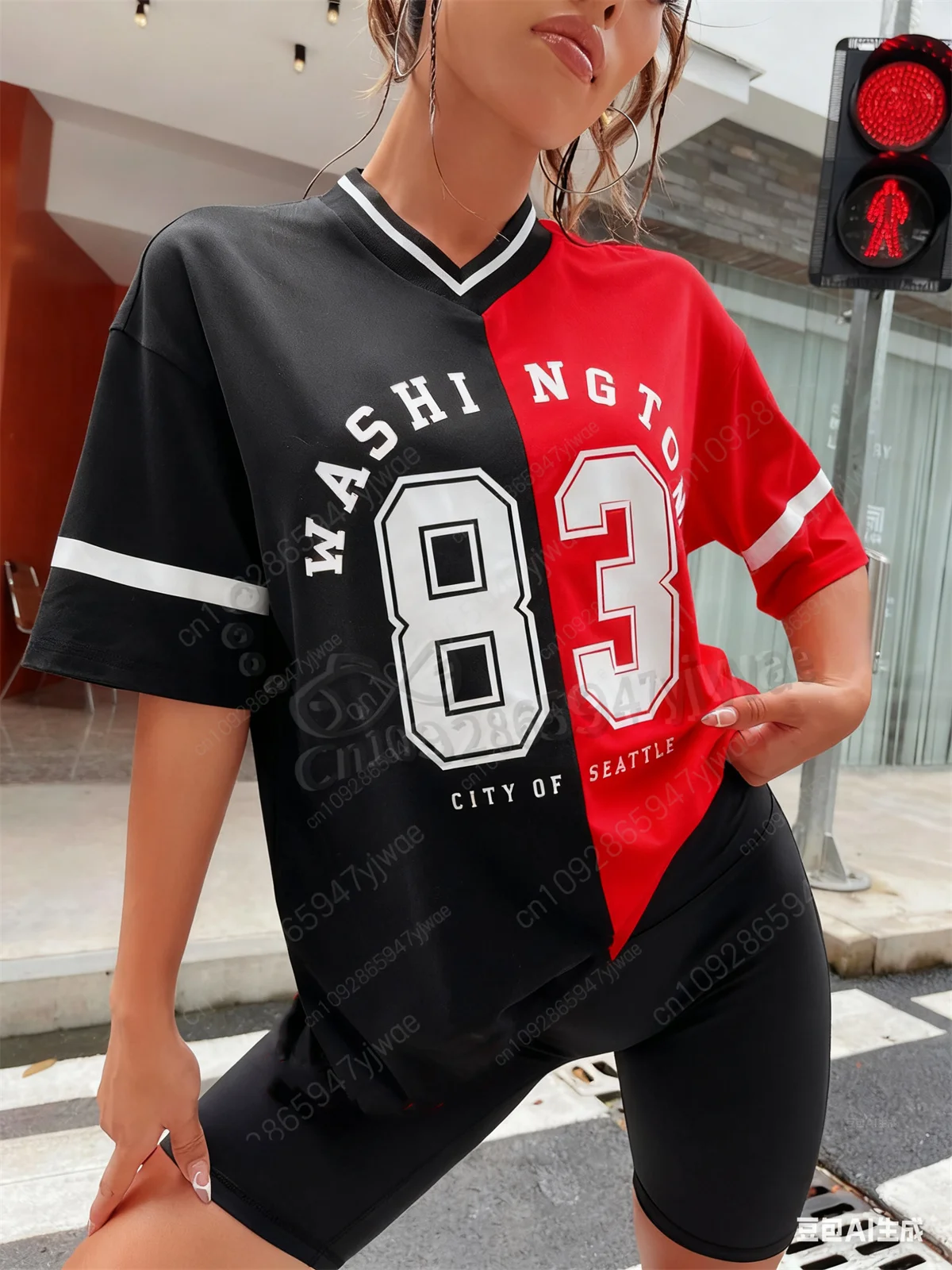 Americano No. 83 Camiseta con estampado de Seattle, camiseta holgada con cuello en V, ropa de calle de moda, Camiseta deportiva de verano para mujer, camiseta Y2k