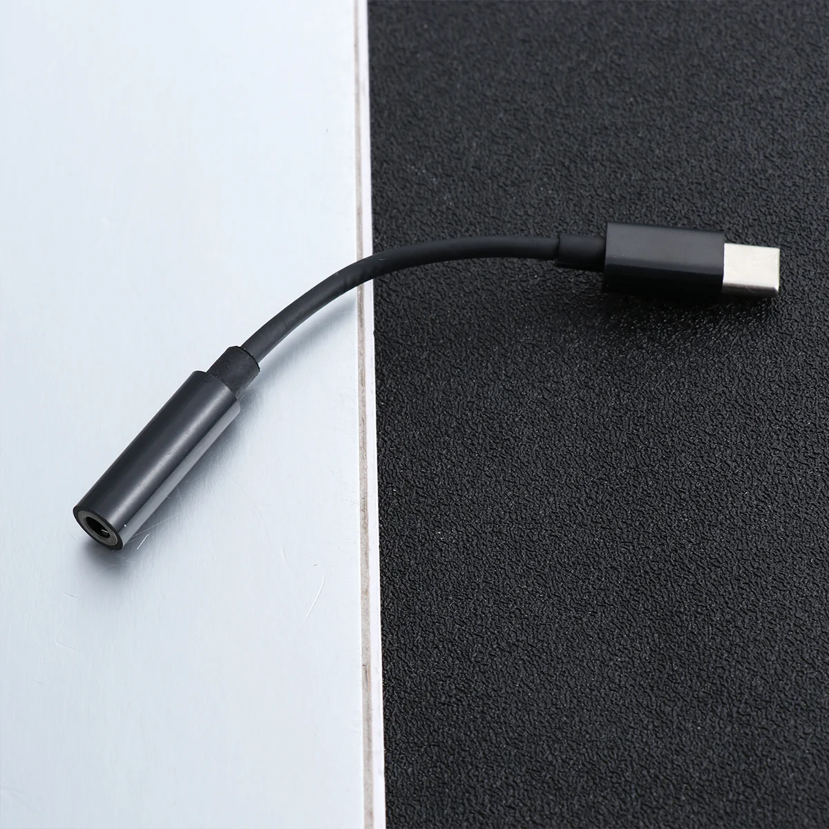 

Headphone Adapter Type C to 35mm Audio USB-C AUX Female Type-C Earphone Cable Cell Black