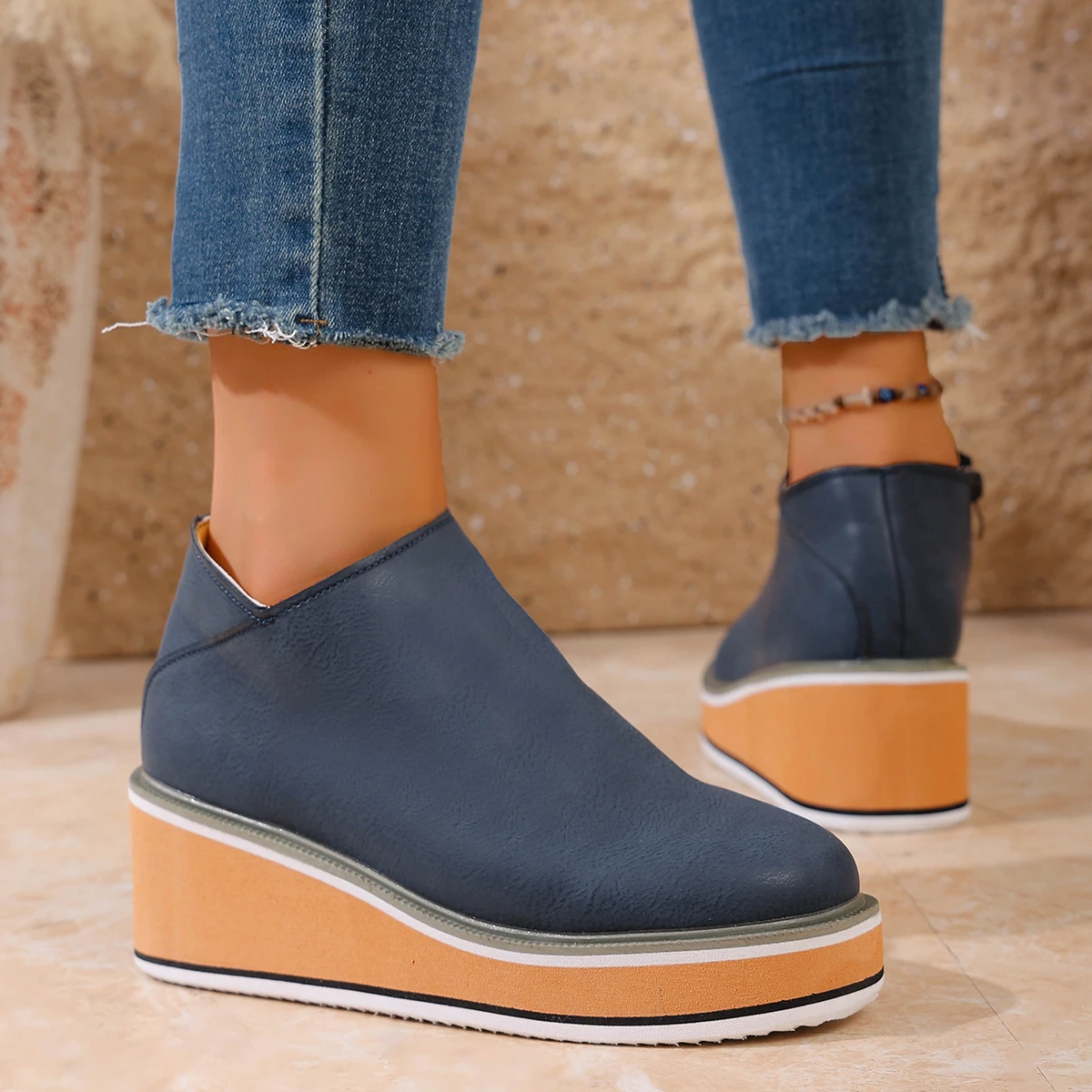 جديد أسافين الأحذية النسائية الرجعية الإناث حذاء من الجلد الاتجاه جولة تو منصة الجوارب مريحة سستة أحذية من الجلد