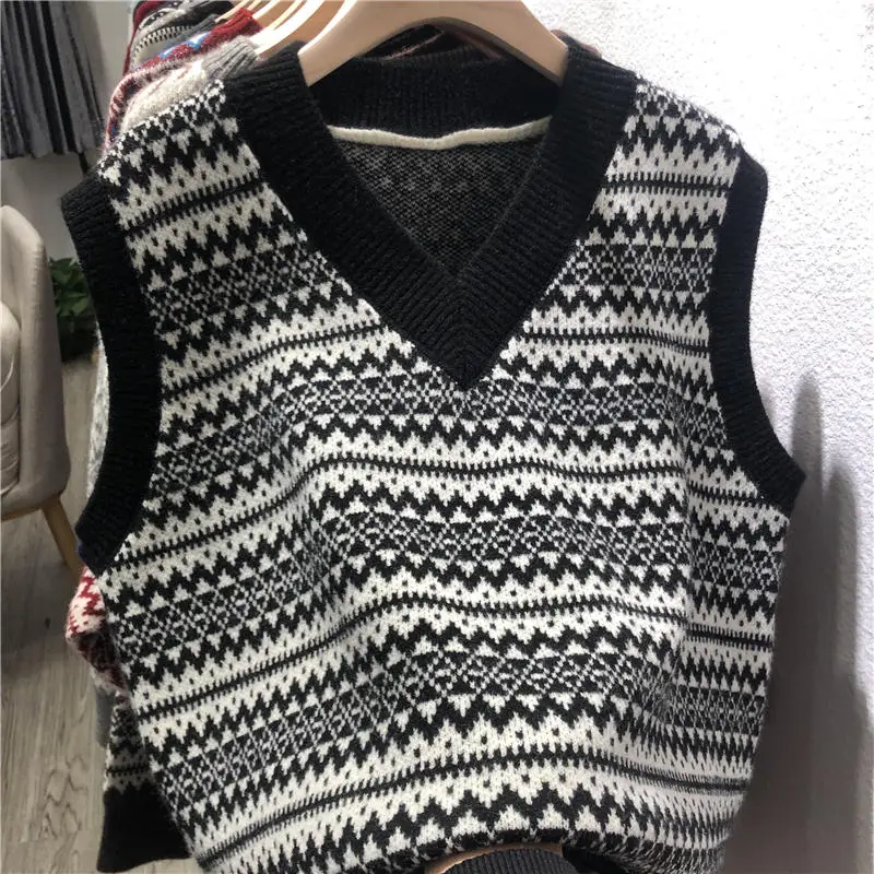 

Sweaters Sueters De Mujer Knitted Women Sweater Vest New Sleeveless V-Neck Striped Knit Sweater Vest Women Tops Outerwears Q1699