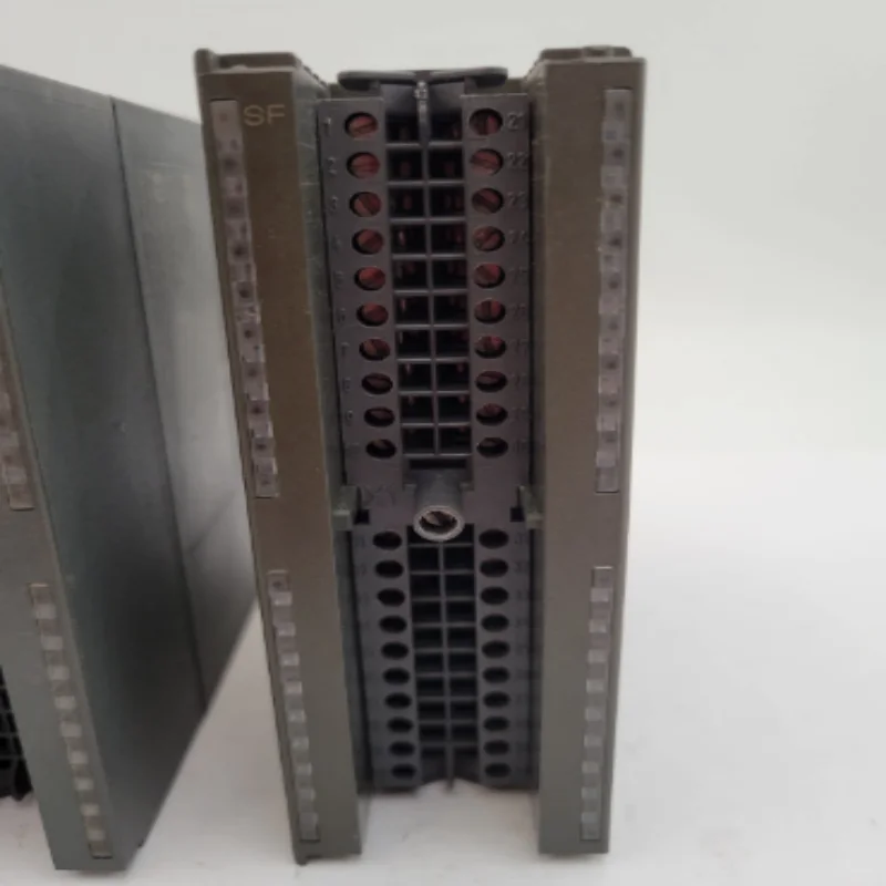 Brand new original analog input module  6ES7332-5HB01-0AB0
