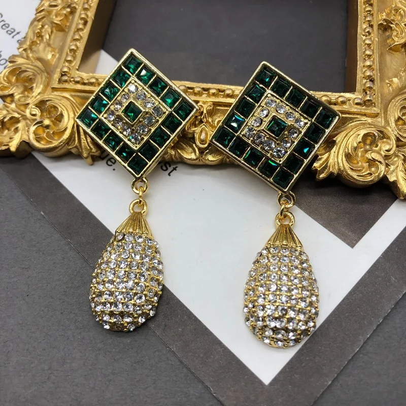 

Vintage Palace Jewelry Set for Women Geometric Design Green Cut Glass Inlaid Diamonds Silver Needle Earrings Ear Clips