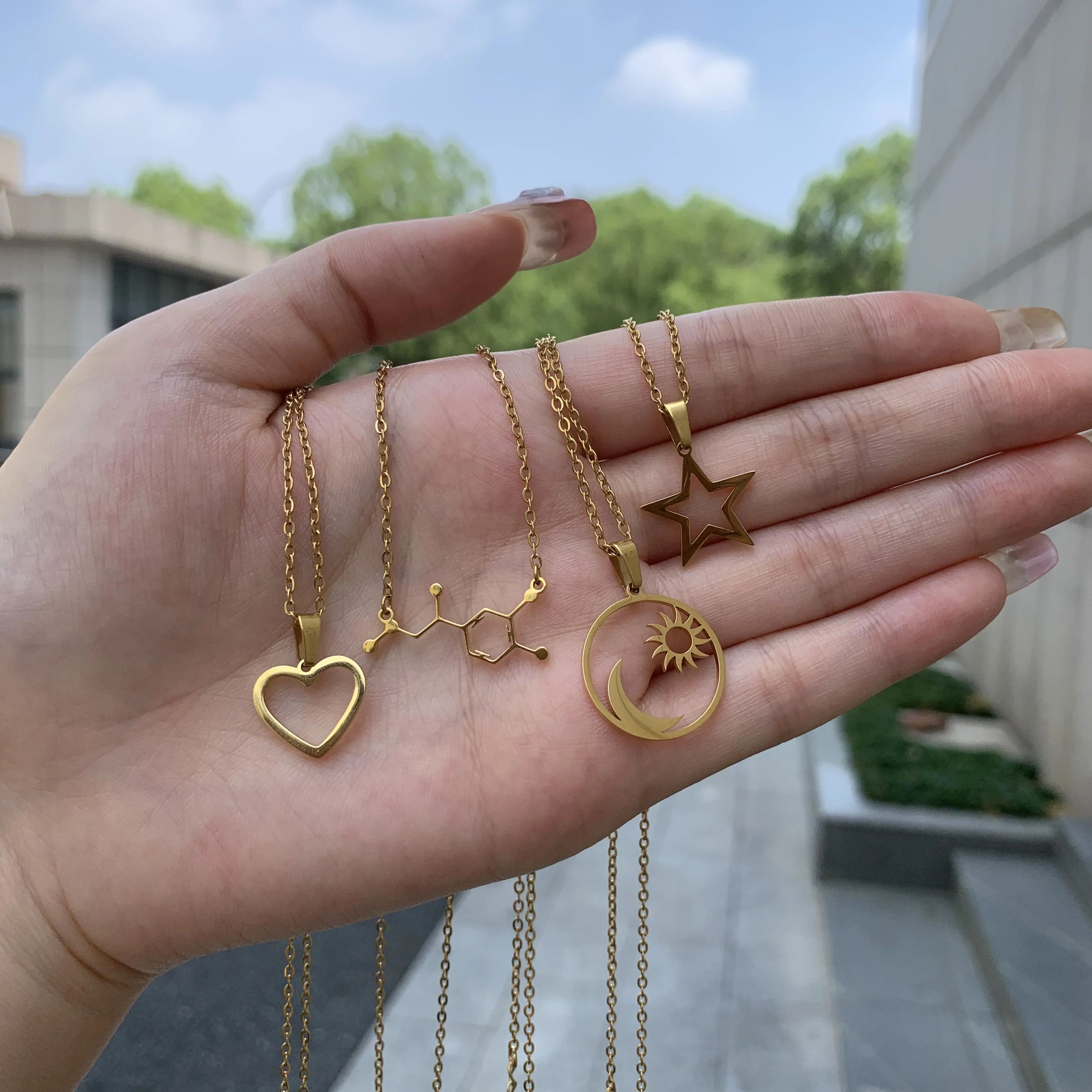 Stainless Steel Heart Pendant Necklace For Women Gold Color Lip Chain Love Accessory Necklaces Fashion Jewelry Wholesaler