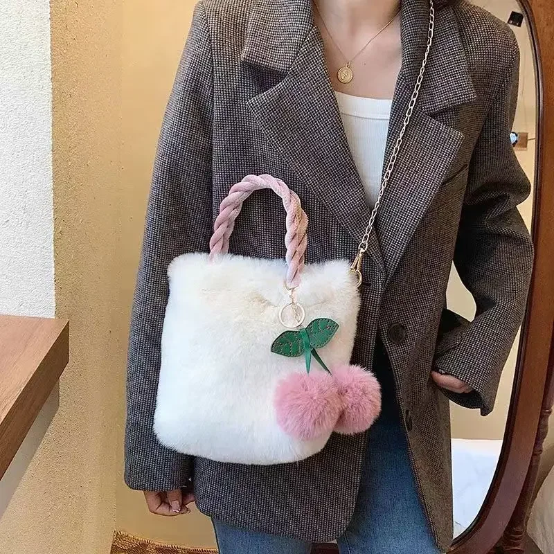 New Fashion Women Handbags Winter Furry Ladies Soft Plush Clutch Purse Shoulder Bags Fashion Female Cherry Pendant Messenger Bag