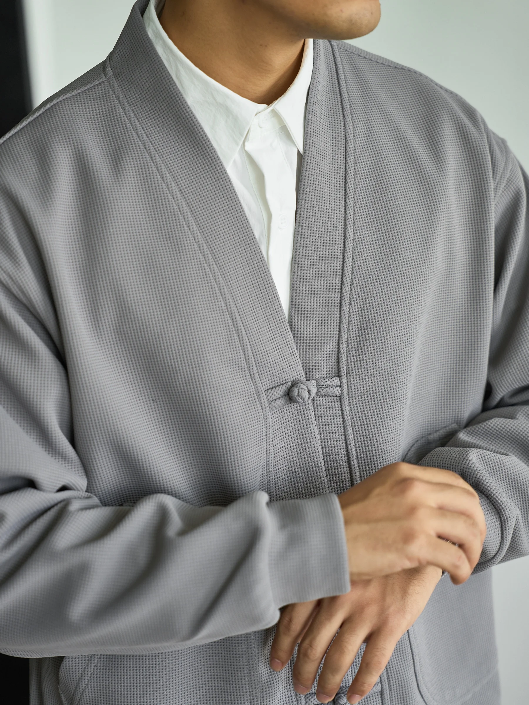 

Loose Fit Men's Open Cardigan Jaet with Button Design in Pure Color with Chinese Sle Texture for Autumn Season