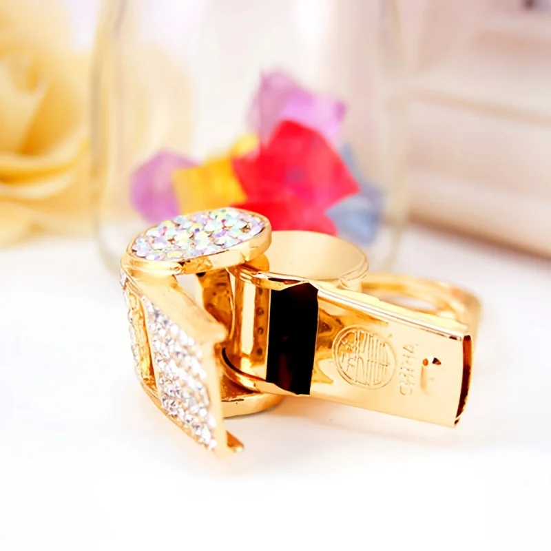 1pc Crystal Coach Whistle Chain Zinc Alloy Metal Custom Metal Shiny Whistle keychain Outdoor Survival Keyring