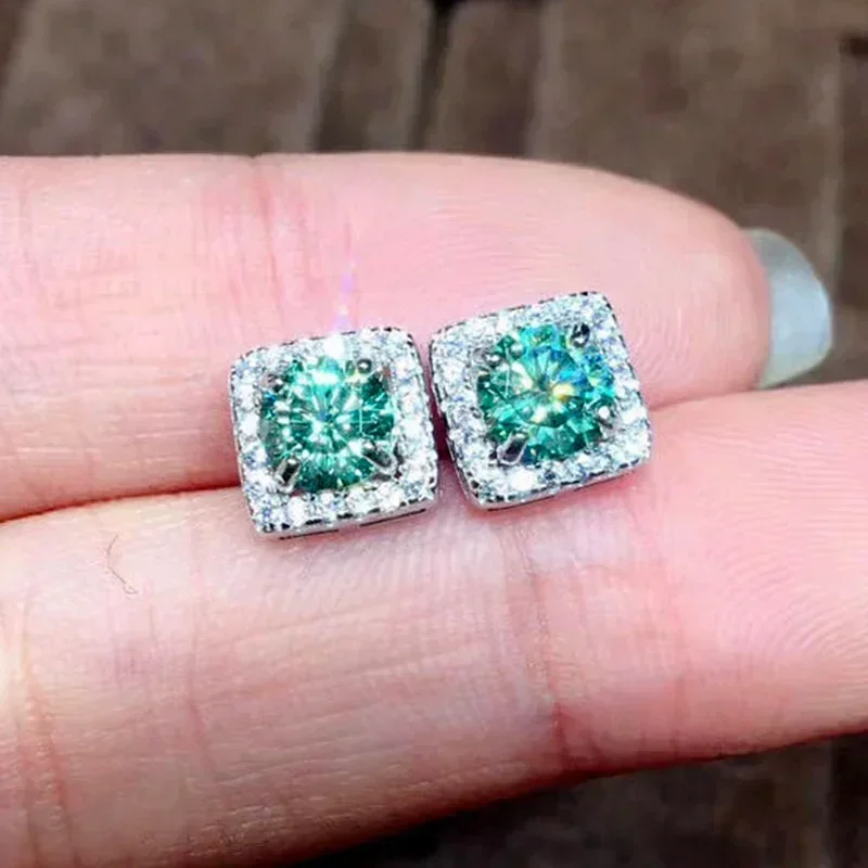 Stylish Women's Cubic Zirconia Stud Earrings 2026 Fashion Accessory for Engagement Parties Daily Wear Young Female Trendsetter
