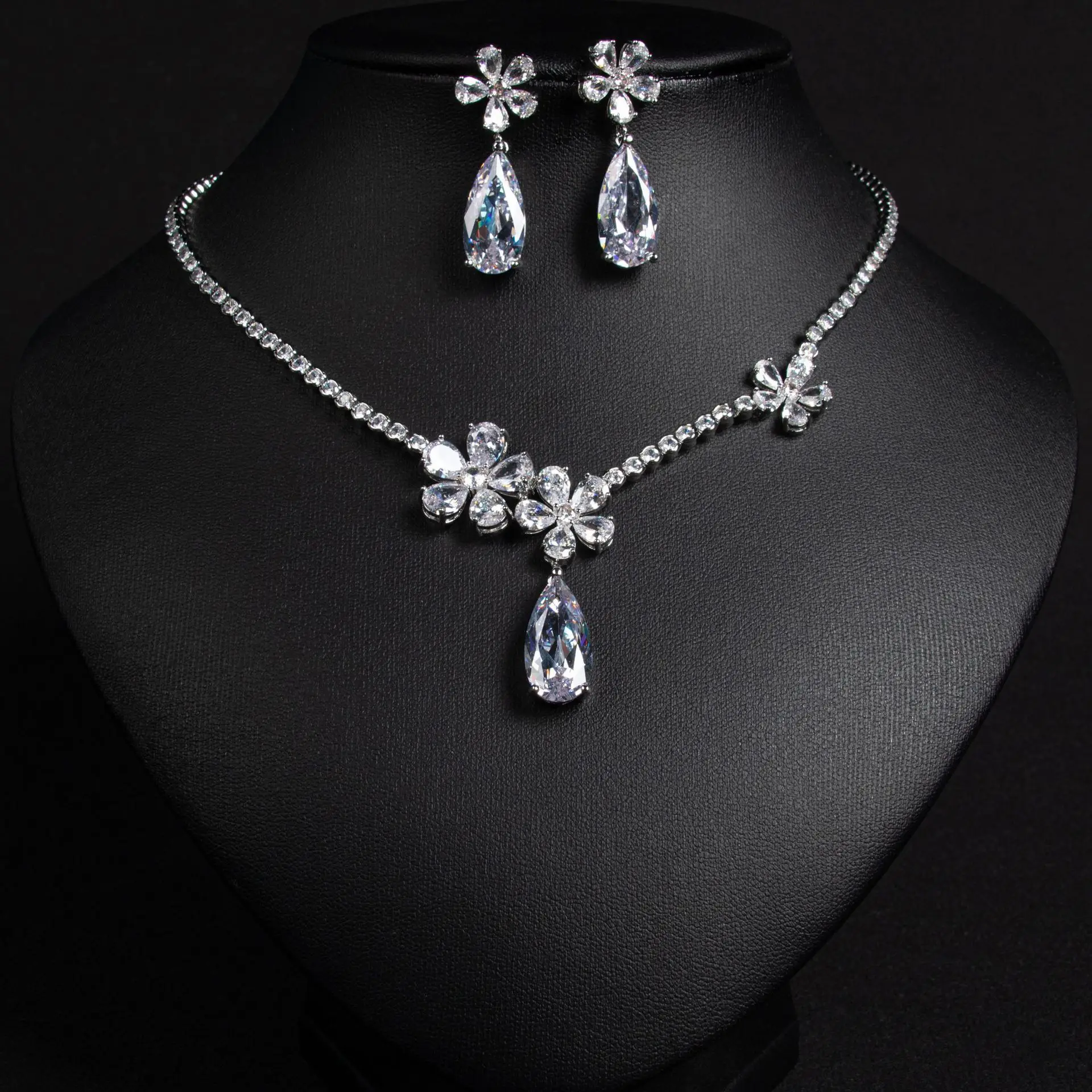 

Cubic Zirconia Bridal Necklace And Earring Sets For WeddingJ Luxury Bride Jewerly Set For Women Pendant Necklace Prom Jewellery