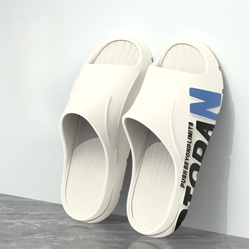 

Летние модные тапочки для мужчин, сандалии для дома и улицы, пляжные шлепанцы на толстой подошве, мужские шлепанцы, летние нескользящие мужские тапочки для душа