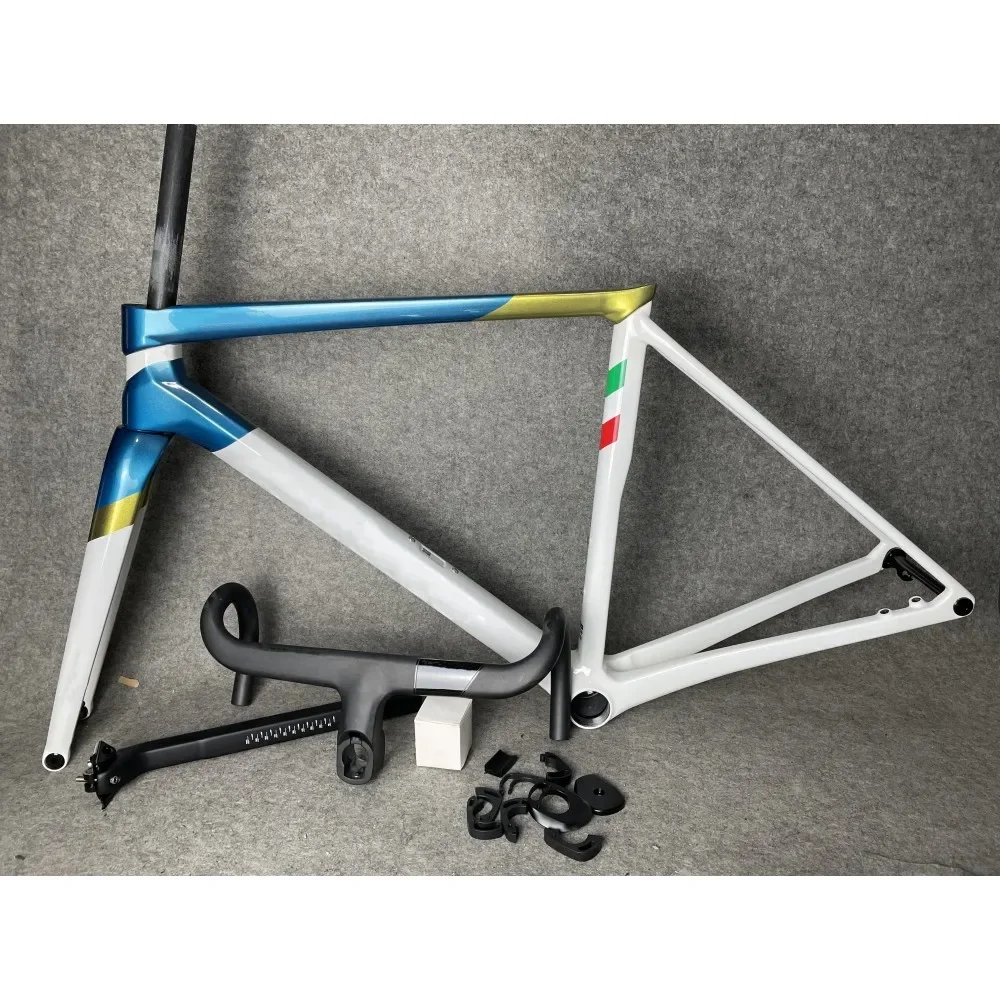 2024 New Carbon Fiber Road Frame suitable for Di2 group all internal wiring 700C disc road bicycle carbon frameset