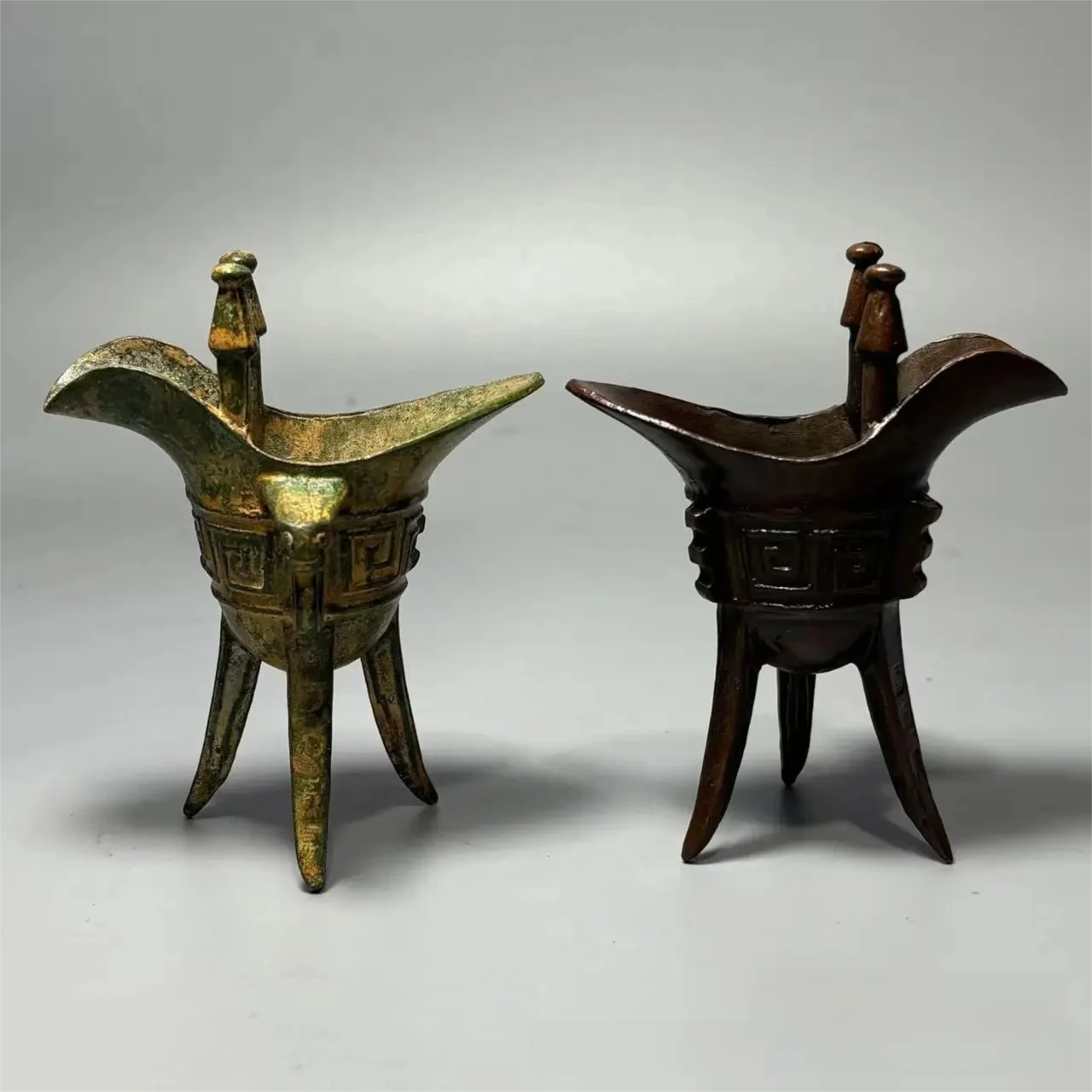 Antique Bronze Tripod Jue Cup Ornament, Vintage Wine Vessel Desktop Decoration