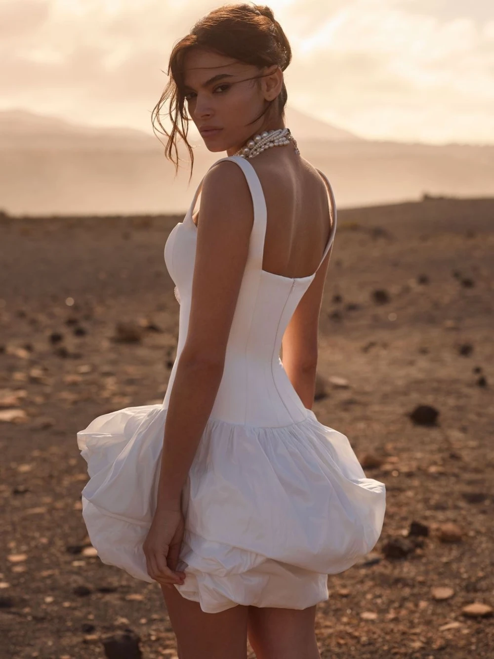 Dance-ready Mini Wedding Dress Chic Bubble Skirt Romantic Square Neckline Customized Flowy Modern Sleeveless Bridal Gown