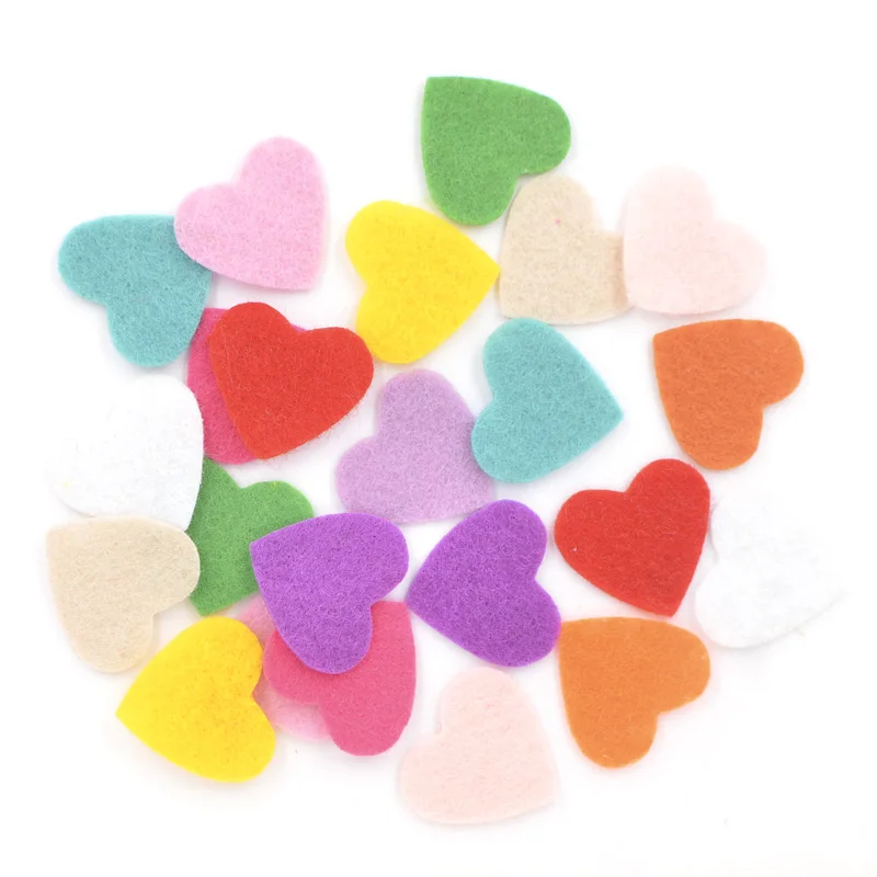 200Pcs Love Heart Nonwoven Fabric Patches Felt Scrapbooking Accessories Appliques for Crafts Clothes Sewing Supplies