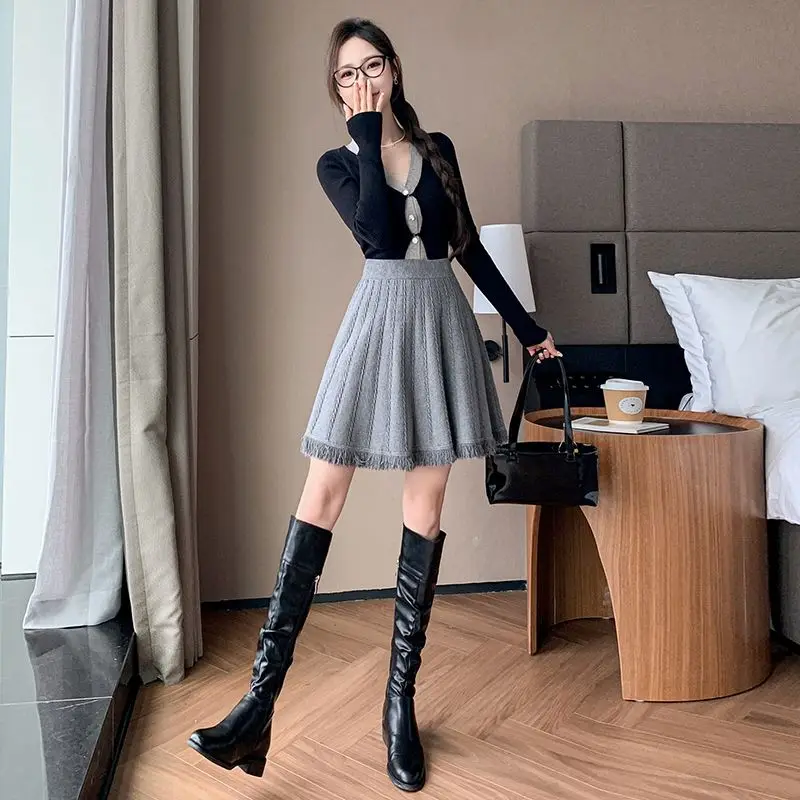 

Korean Fashion Autumn Winter Women Solid Elastic High Waist Tassel Temperament Simplicity Chic Short Slim A-line Knitted Skirt