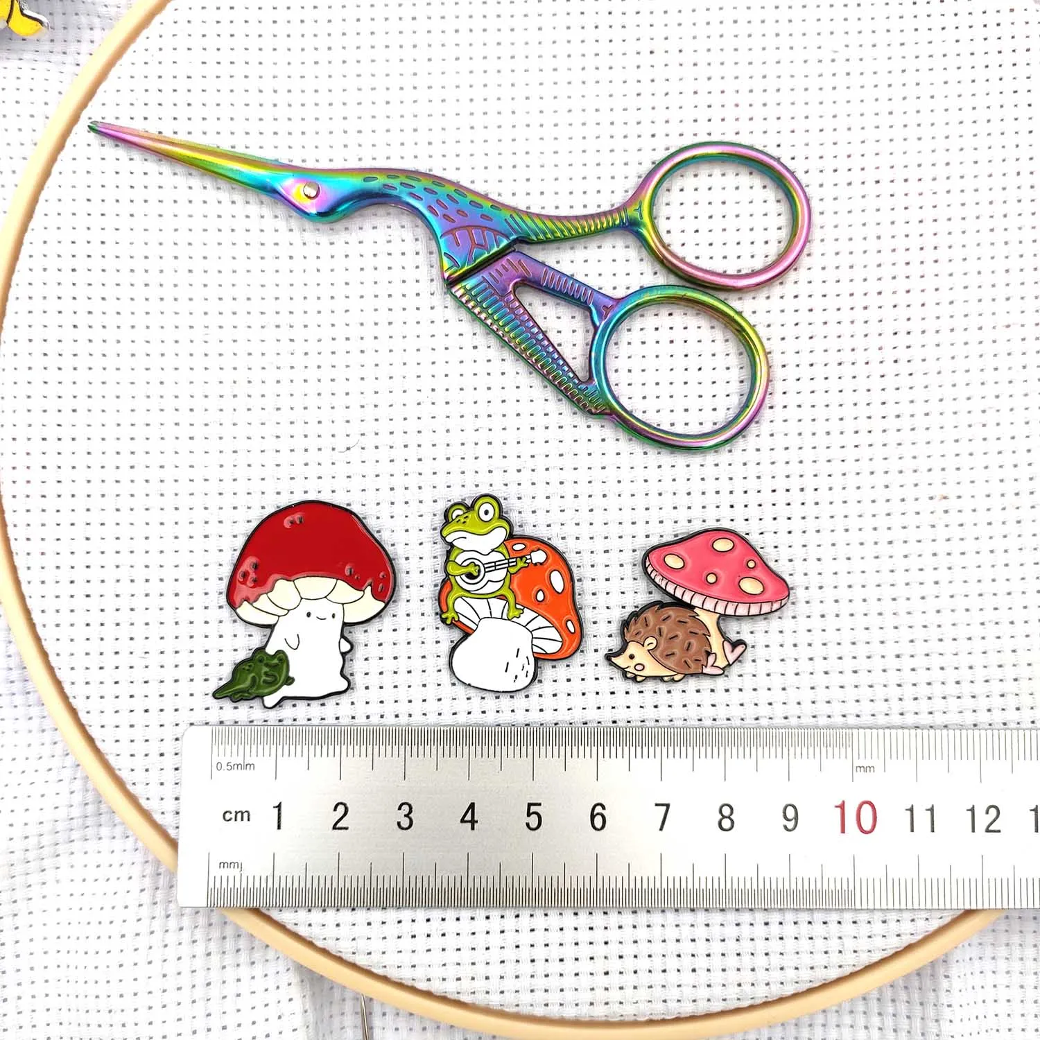 Needle Minder Magnetic Mushroom Anime Needle Magnet Pin Holder Cross Stitch Embroidery Project DIY Needle Keeper Finder Sewing