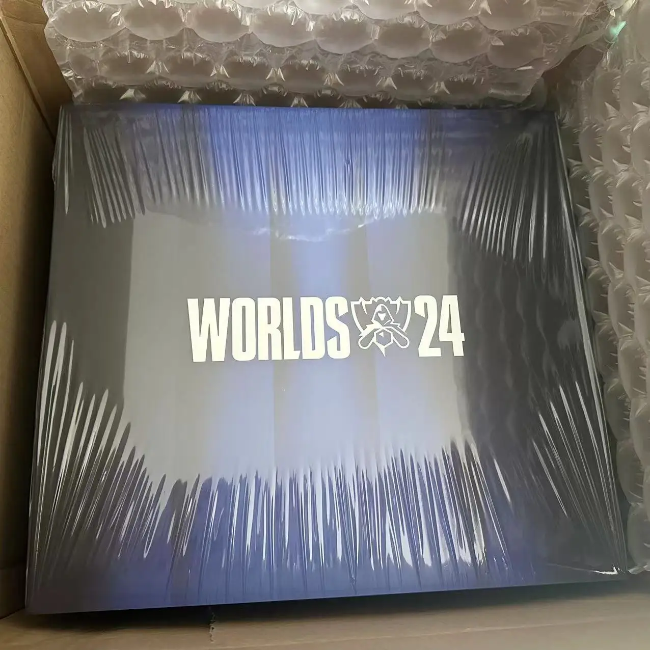 Worlds Unlocked 2024 Collector's Edition Set Genuine Original Packaging Brand New（We don't have in-game Digital to give away）