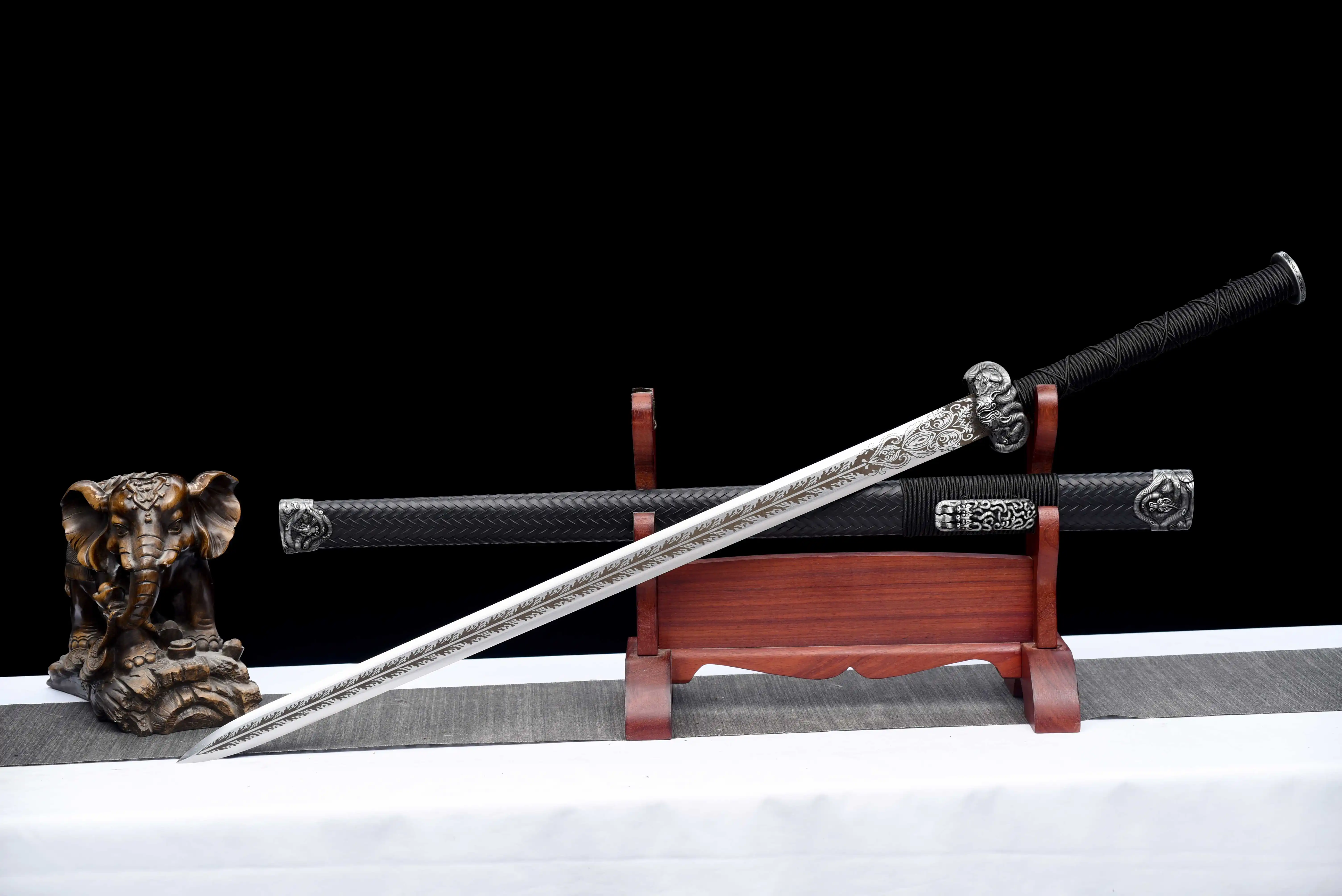 

107cm Medieval True Steel sword God Beast King Sword Hero Battle Preparation Kung Fu Sharp Demon Manganese Steel weapon katana