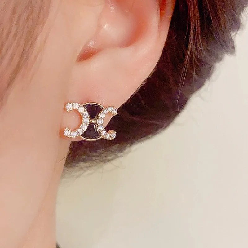

Легкие роскошные серьги в европейском и американском стиле для женской пары, C-образные, маленькие и универсальные, изысканный подарок