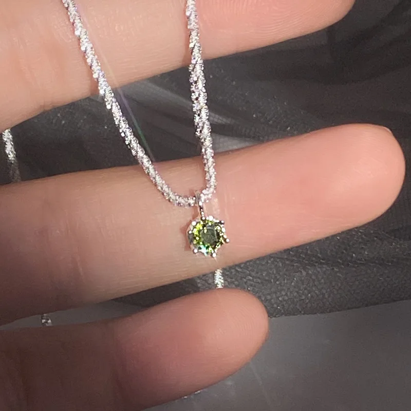 TOYOOSKY  100%S925 Silver Korean Edition Simple Single Diamond Sky Star Necklace Green Diamond Small Fresh Women's Neck Jewelry