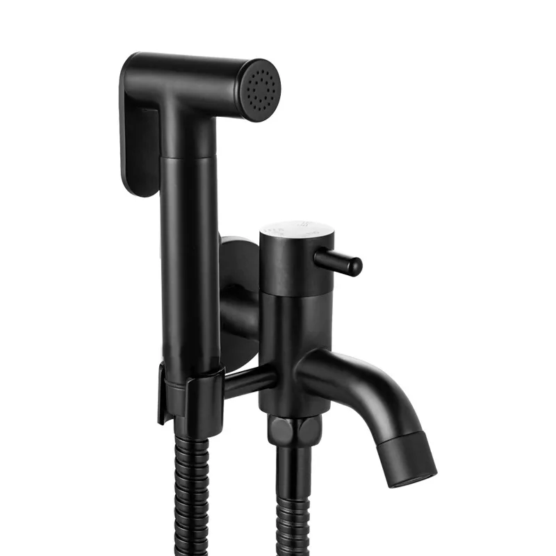 فوهة دش مطلية بالكروم باللون الأسود، دعامة توزيع المياه، خرطوم دش من مادة TPU، رفيق رذاذ المرحاض