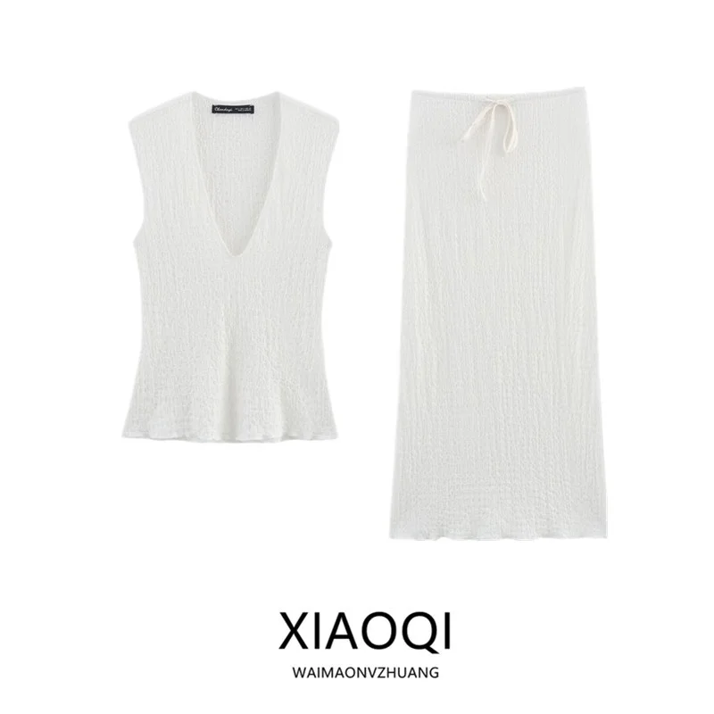 Summer 2025 New Women's Faion V-ne Svel T-irt Versatile Simple Quali Match All 25-35 Years Olds