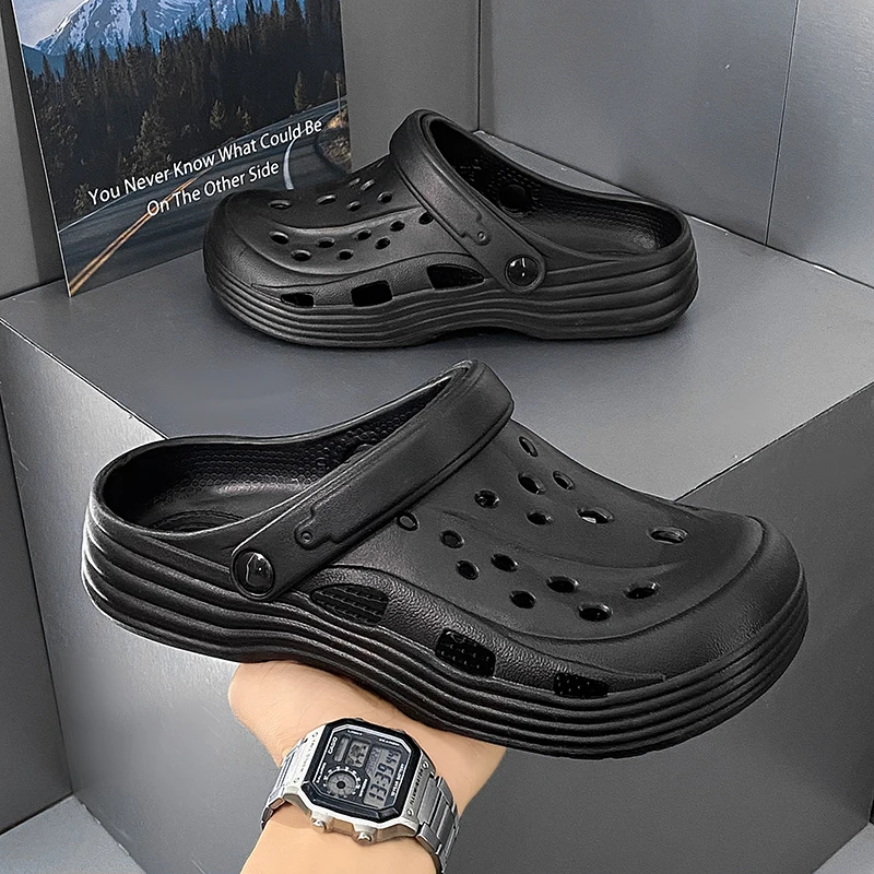 

Woman Comfortable Men Clogs Lightweight Anti Slip Beach Sandals Plus Size 40-47 Summer Slippers Fashion Waterproof Garden Shoes