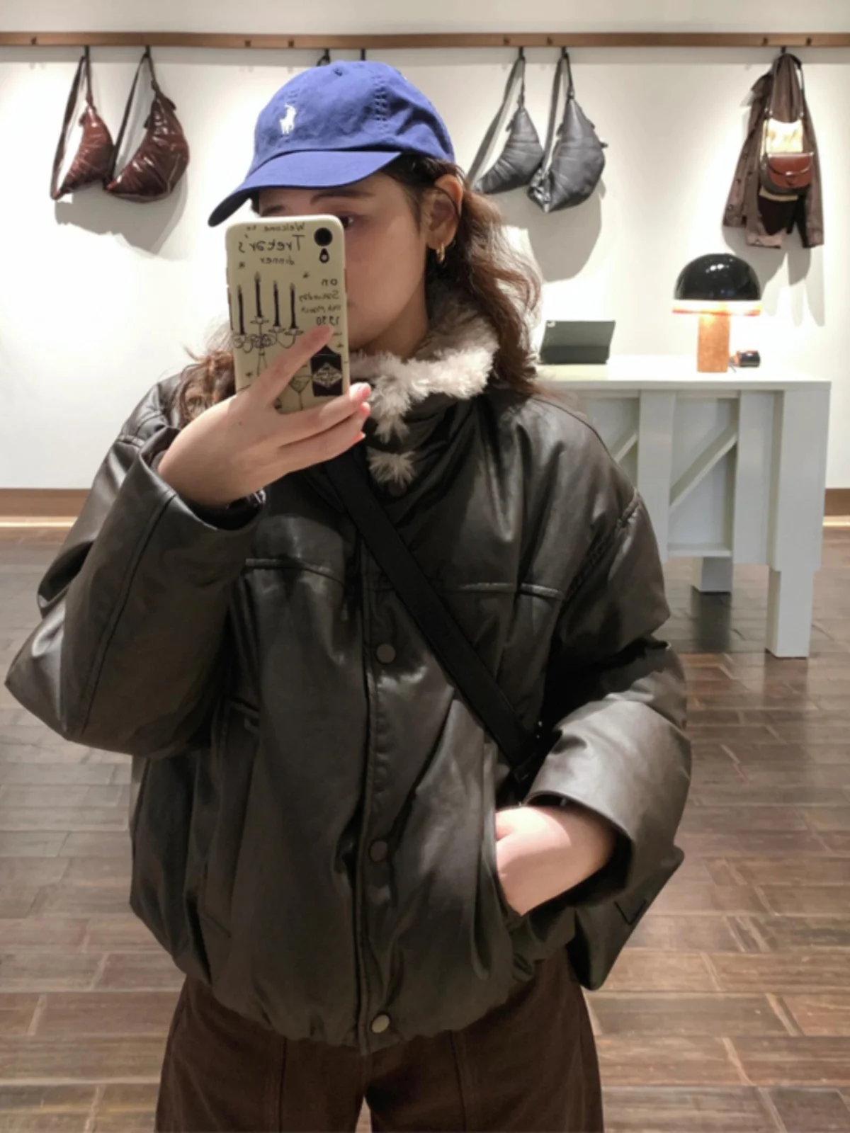 Amerikaanse retro PU lederen of donsjas dames 2025 winter nieuw klein formaat broodjas wit dons buitenkleding trendy