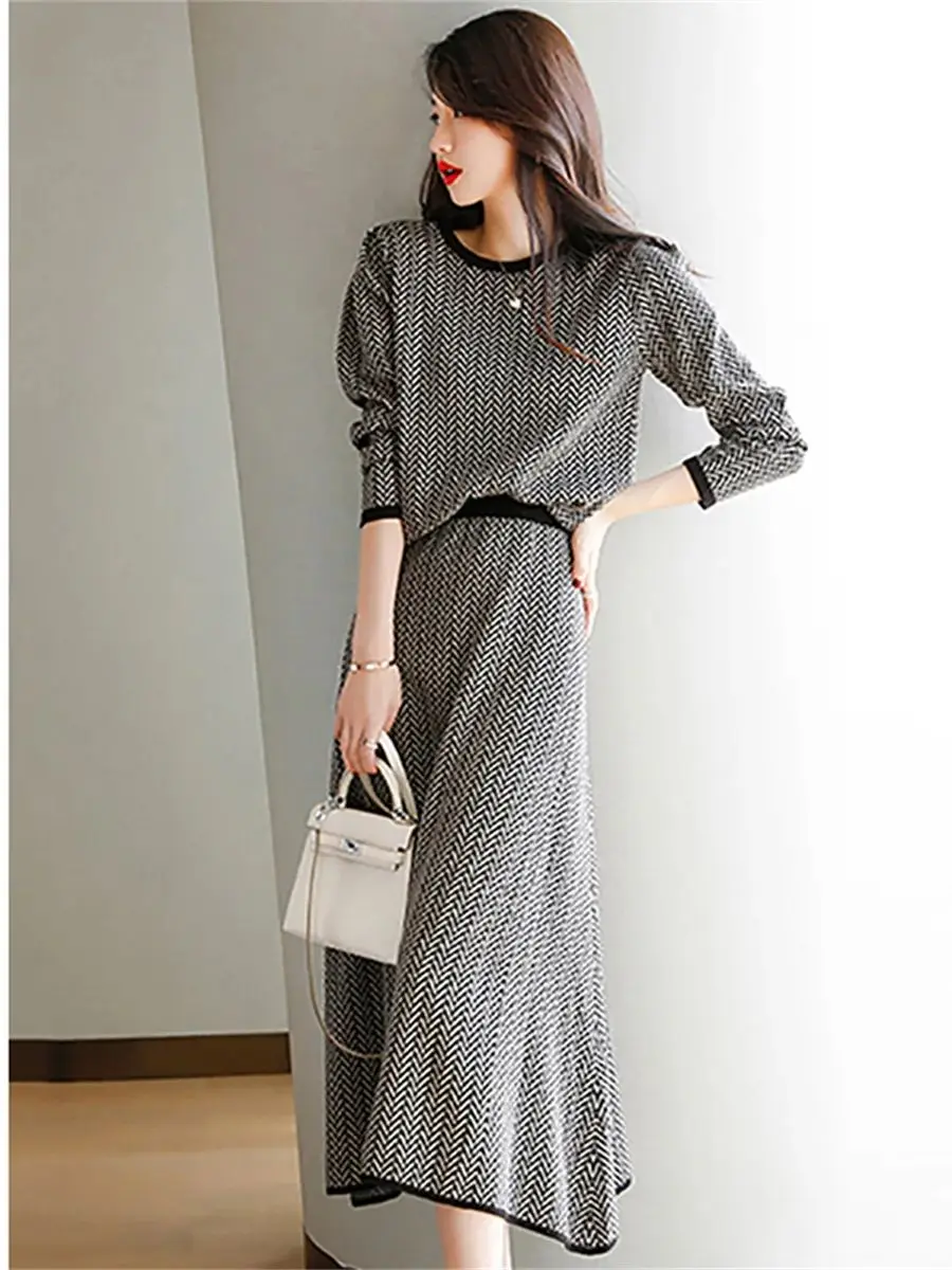 

Elegant Striped Skirt Two-Piece Set For Women Autumn Winter Fashionable Pullover Sweater and Long Skirt Knitted Outfits Female