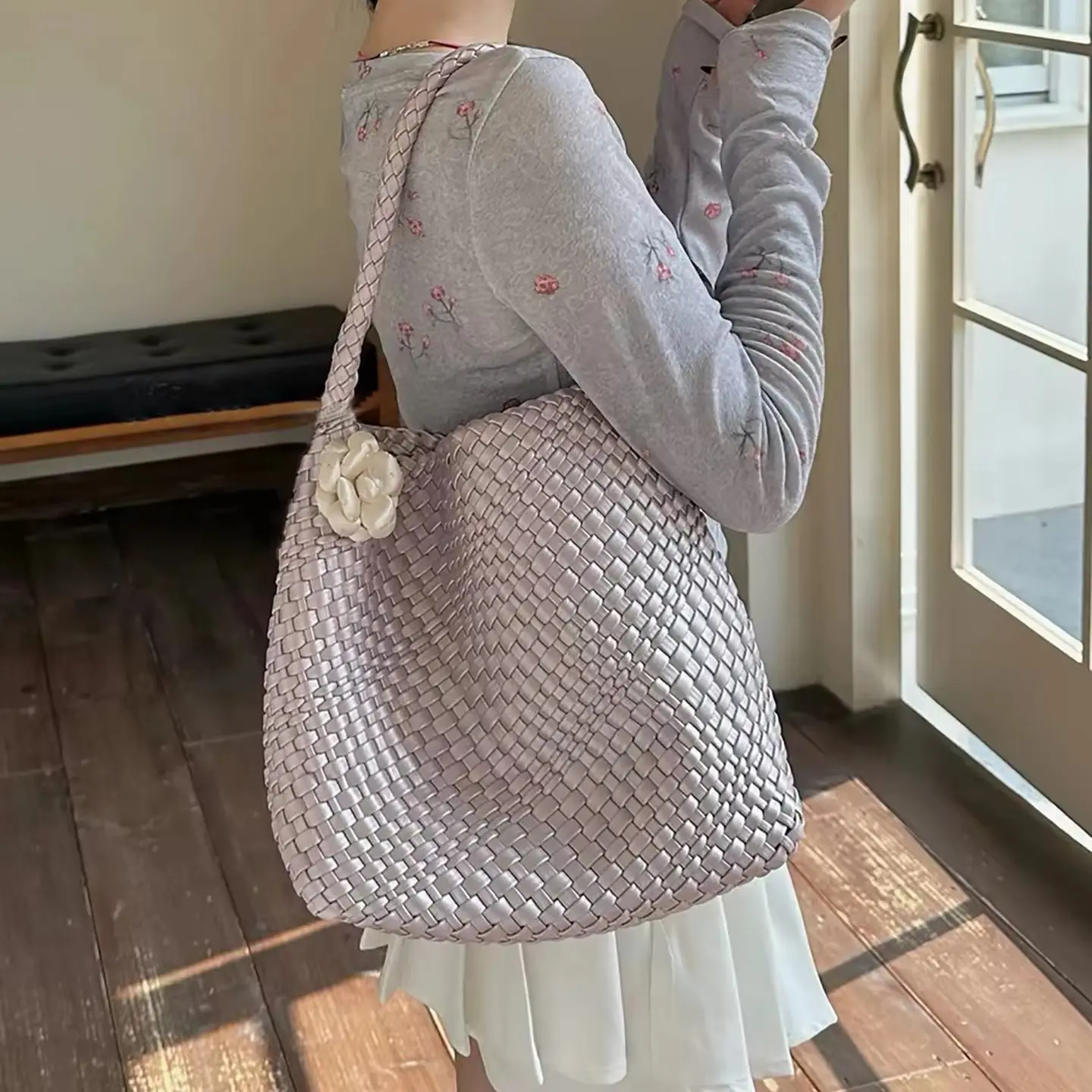 Women Soft Woven Tote Bag Luxury Designer Handbag Large Capacity Shoulder Bag Fashion Casual Crossbody Bucket Daily Shopping