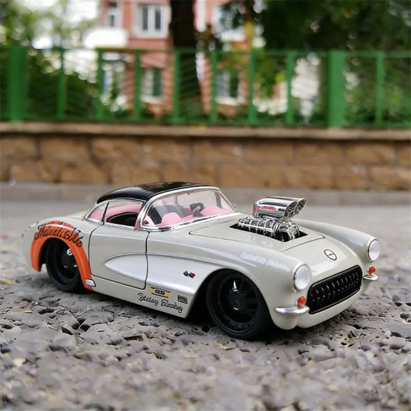 

Масштабная модель спортивного автомобиля 1:24 1957 Corvette C1 из сплава, литая под давлением, классическая гоночная машина, имитация, подарок для детей