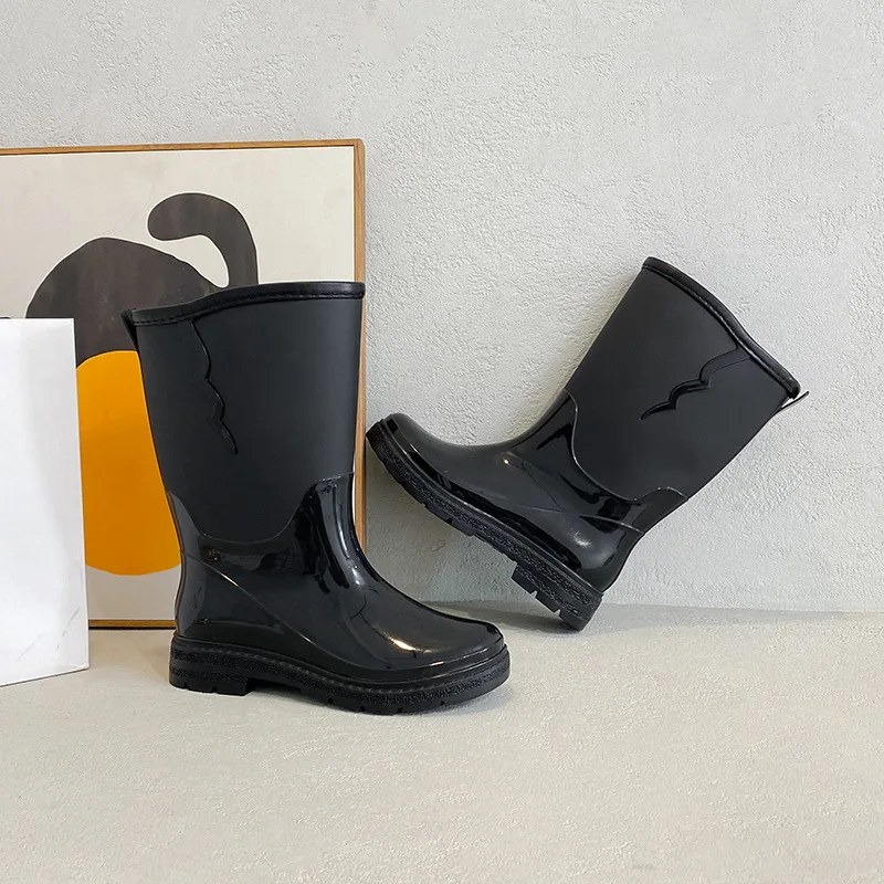 Mulheres meados de bezerro botas de chuva moda antiderrapante à prova dwaterproof água sapatos de trabalho senhoras plataforma botas de água de cor sólida