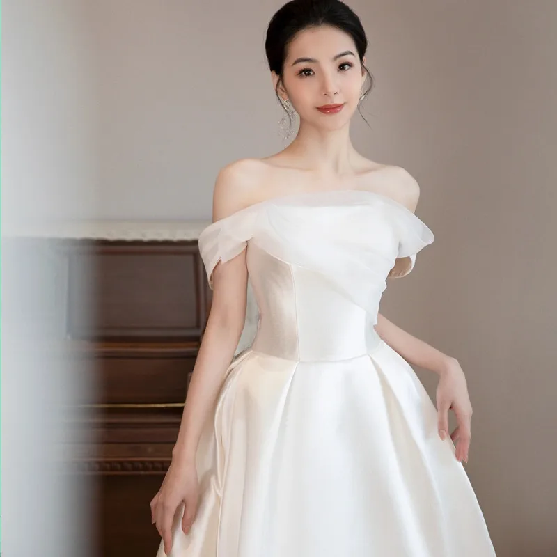 Off The Shoulder Wedding Dresses Elegant New Satin Bridal Dress With Small Train Simple A Line Long Vestido Plus Size Customized