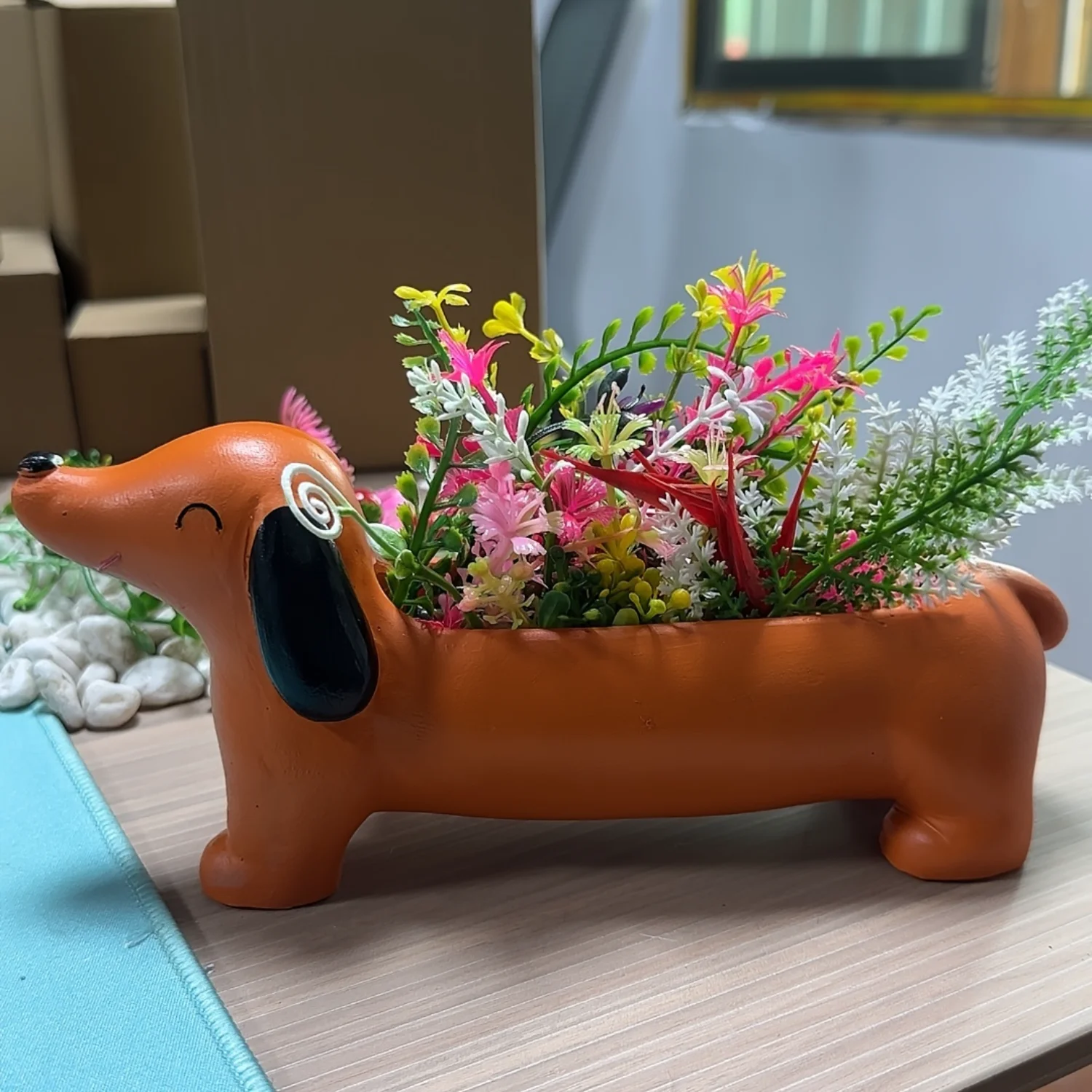 Resin Dachshund Flower Pot - Irregular Succulent Planter - Eye-Catching Garden Decor