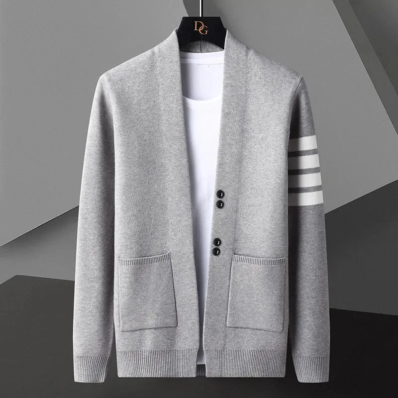 

2024 Spring Autumn Season Popular Striped Loose Men's Cardigan Coat Trendy Fashion Wool Knitwear Sweater