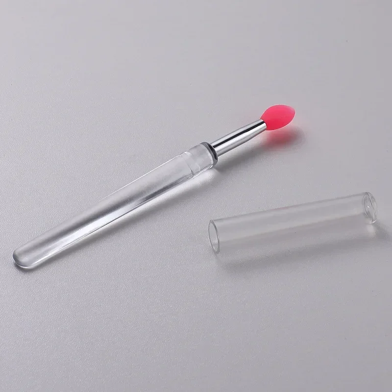 Nuevo cepillo de labios de silicona portátil con lápiz labial a prueba de polvo, aplicador de pincel, belleza de labios, paquete individual multicolor