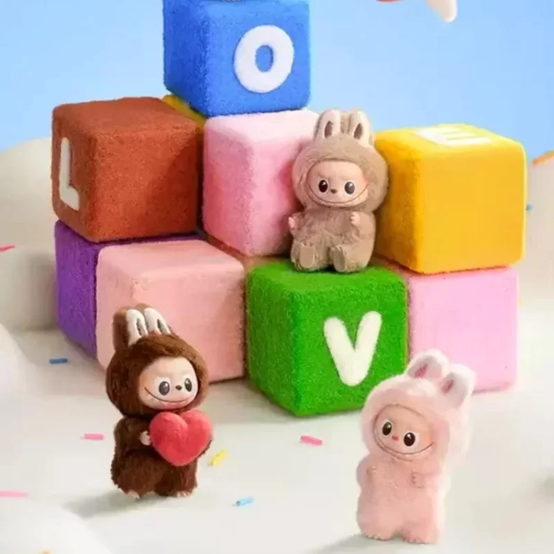 

POP MART LABUBU THE MONSTERS PIN FOR LOVE Series Виниловая плюшевая подвеска Слепая коробка Guess Bag Украшение рабочего стола Симпатичная модель в подарок