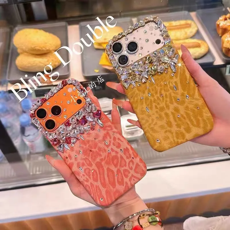 Customized half-case leopard-print leather embellished phone case, suitable for iPhone