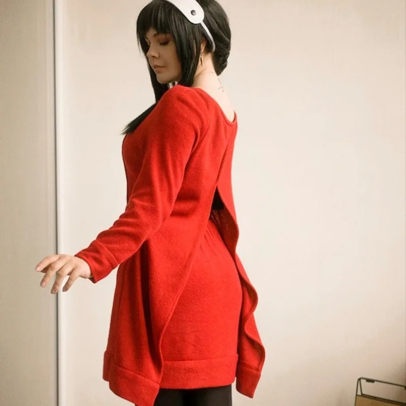 Рисунок 3 - Костюм Yor Forger