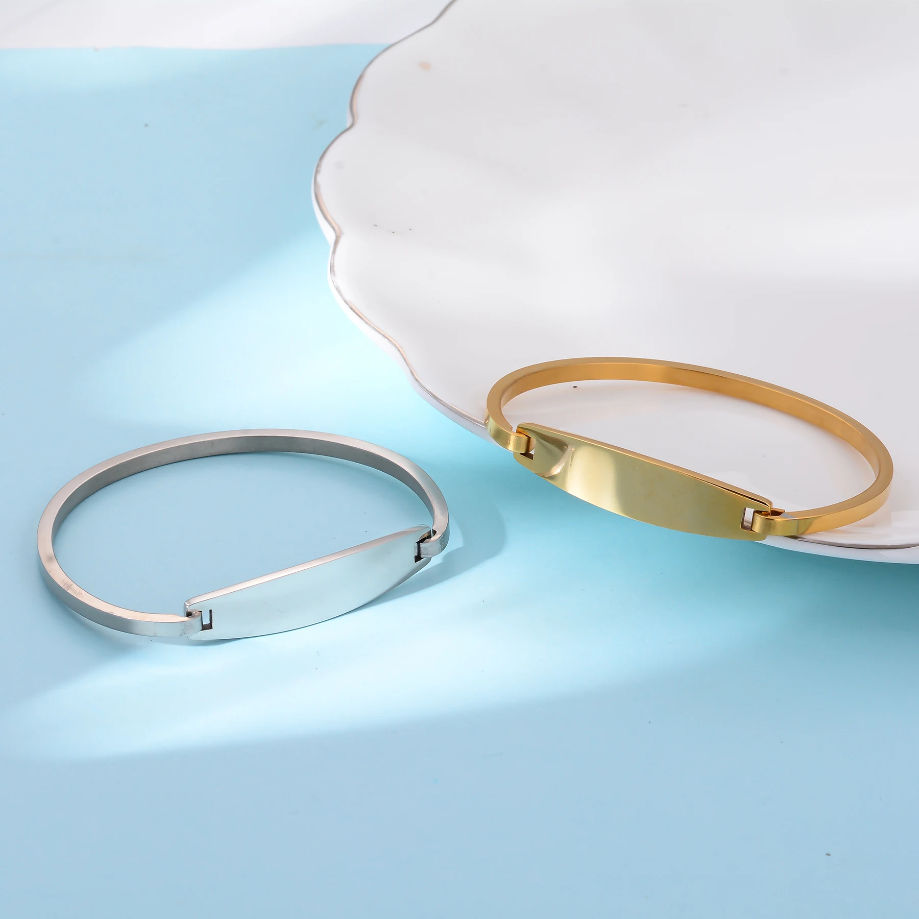 Personalisierter Edelstahl-Arm – Cuff Bangle Bracelet Bewertung und Preis