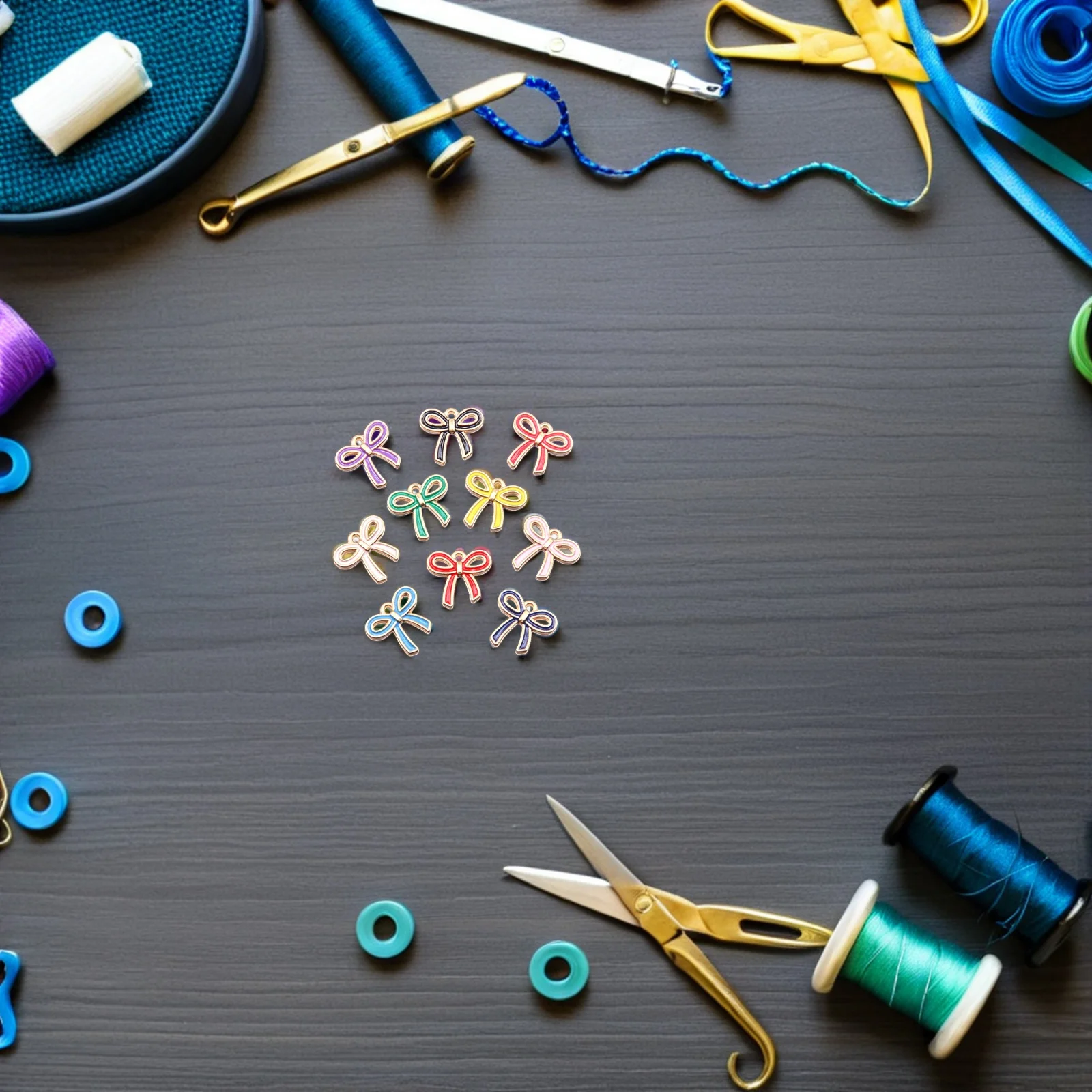 50 قطعة قلادة القوس الملونة سحر سبيكة صغيرة لطيف Bowknot موصلات DIY بها بنفسك صنع المجوهرات سوار قلادة الحرفية