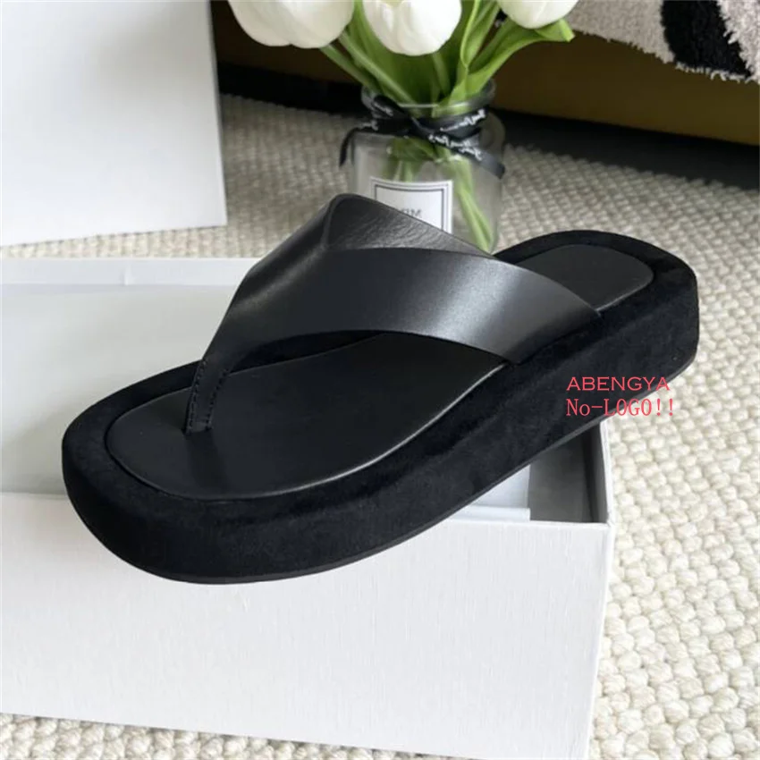 

2026 Designer Leather Platform Flat Slippers Women Flip Flops Mules Dress Shoes Summer Casual Vacation Beach Walk Shoes Woman